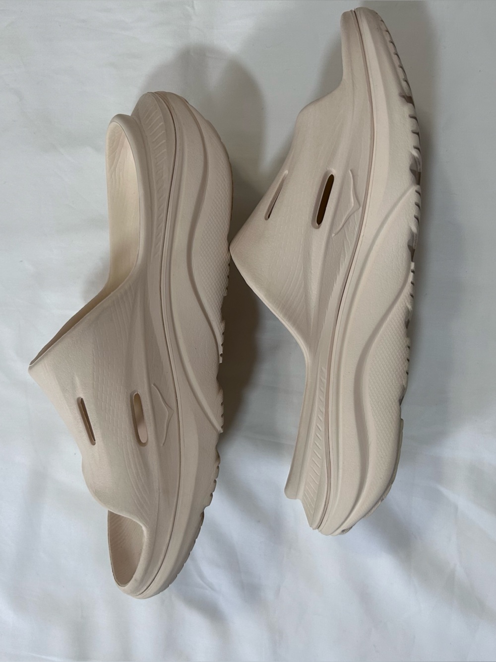 HOKA Beige Ora Recovery Slide,W7 - Picture 4 of 16